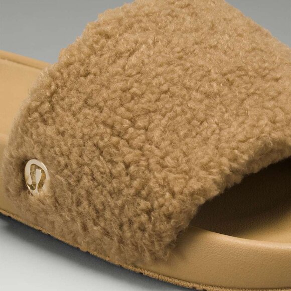 NWT Lululemon Fleece Restfeel Slide, Sz 9, Filbert Tan/Gold - Picture 4 of 8
